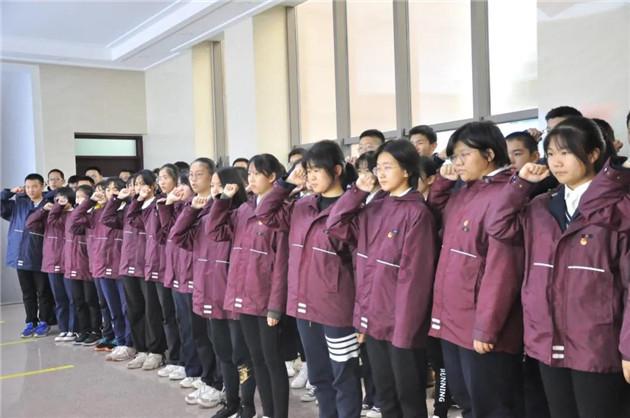 利率四连降后,定期存款不香了?储蓄国债、银保产品、券商收益凭证……哪些产品能替代?怎么选?